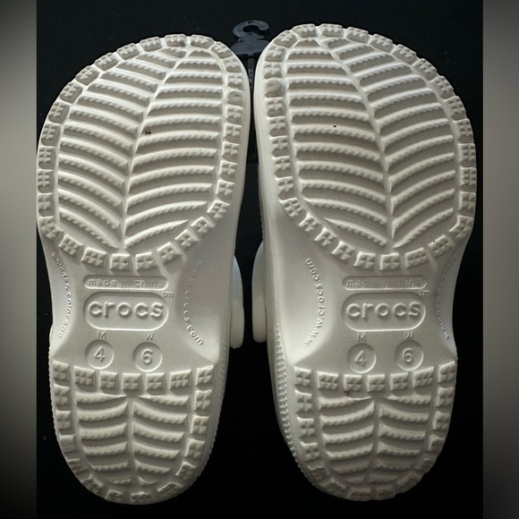 Bad Bunny Crocs - Picture 6 of 6